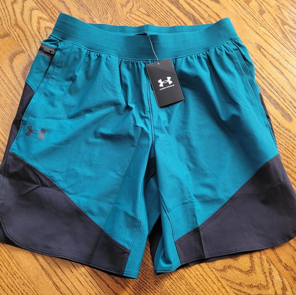NWT Men's Under Armour Woven Hybrid Shorts Size Medium